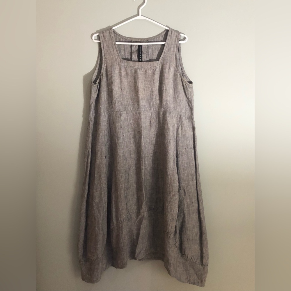 Elegant Gray Sleeveless Dress